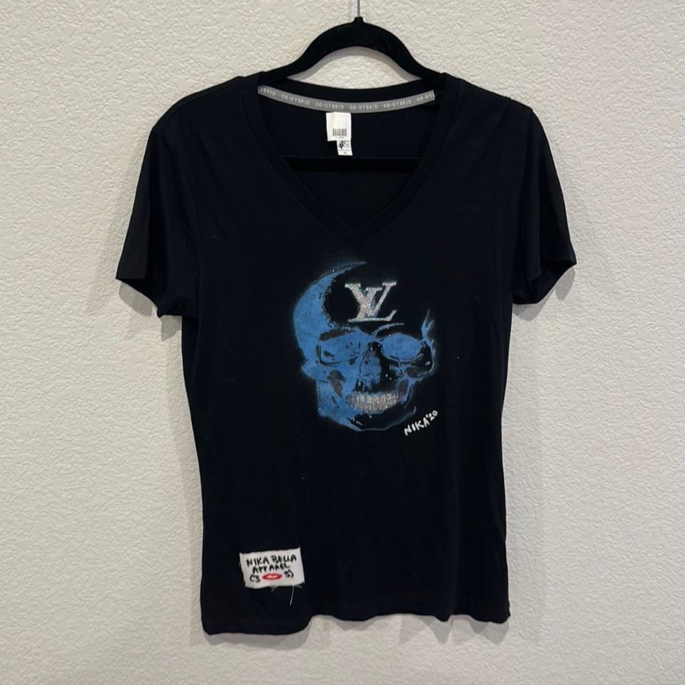 nika and bella tee NWT SIZE XL